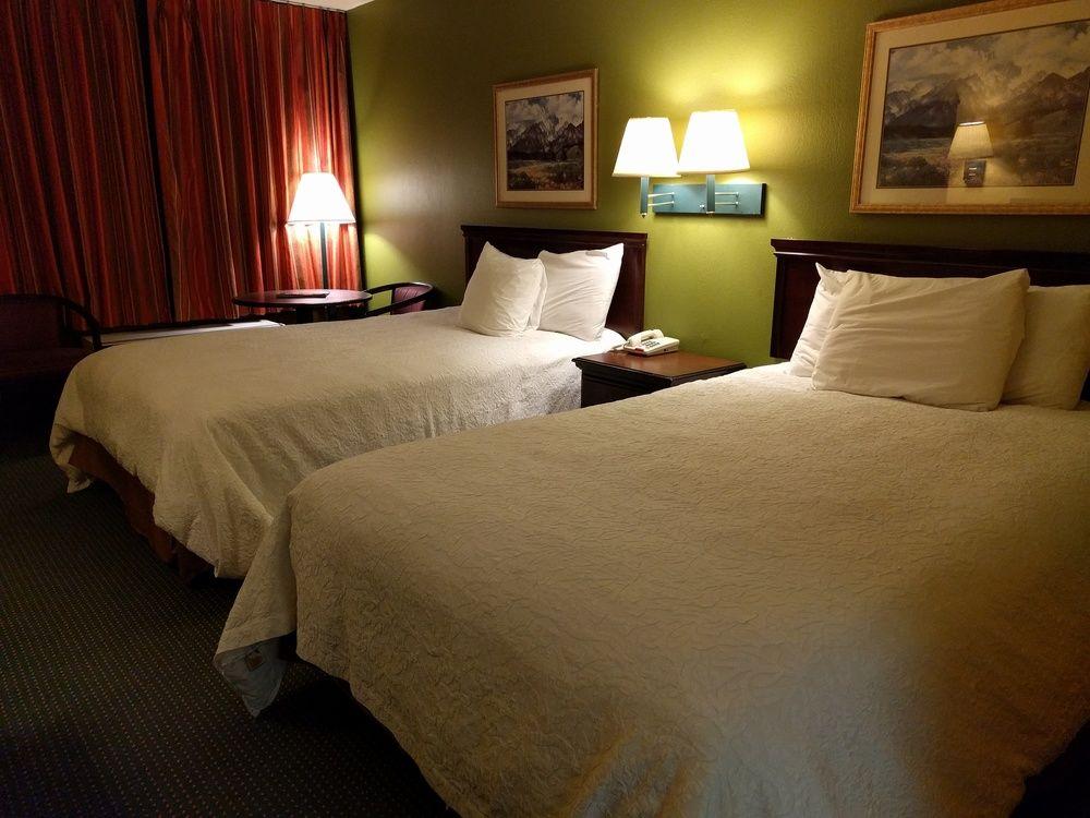 Days Inn By Wyndham Nashville Saint Thomas West Hospital Eksteriør bilde