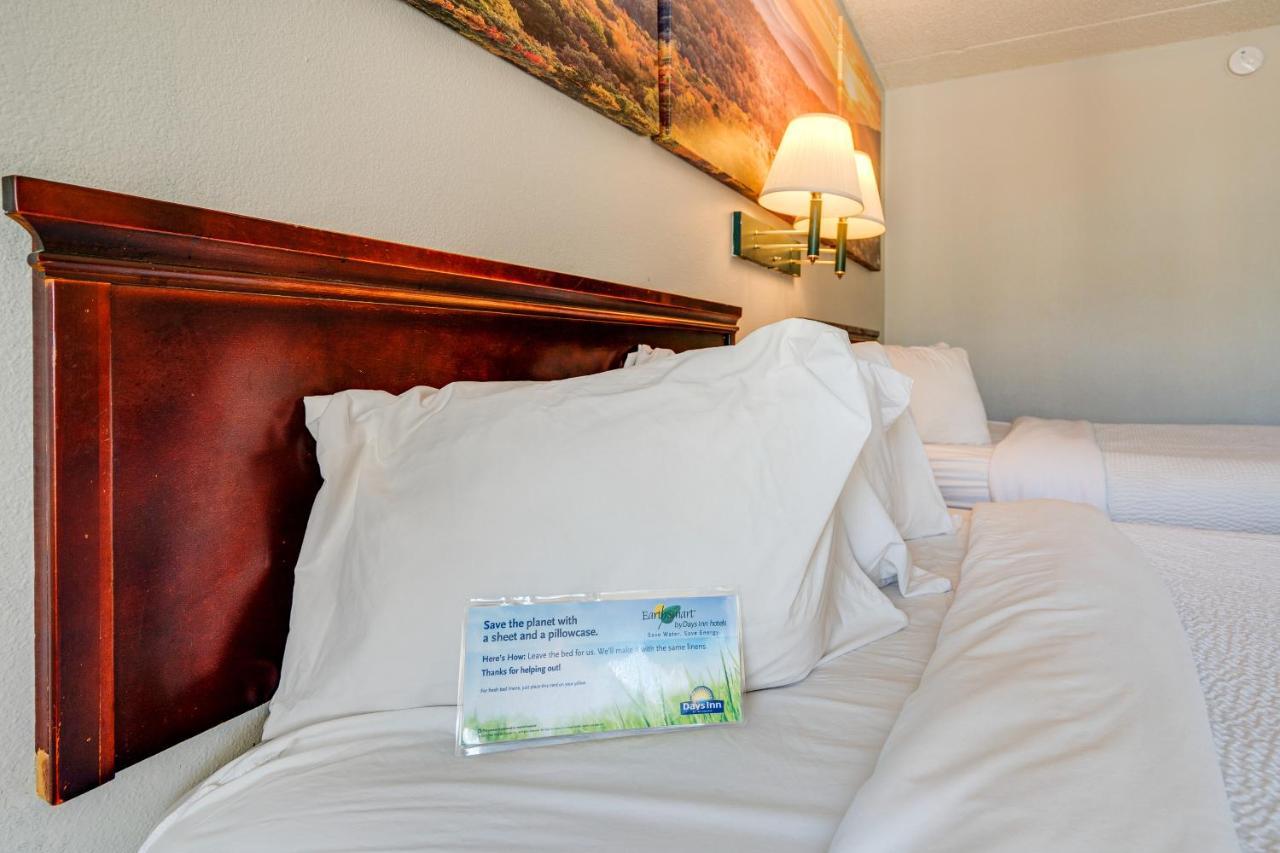 Days Inn By Wyndham Nashville Saint Thomas West Hospital Eksteriør bilde