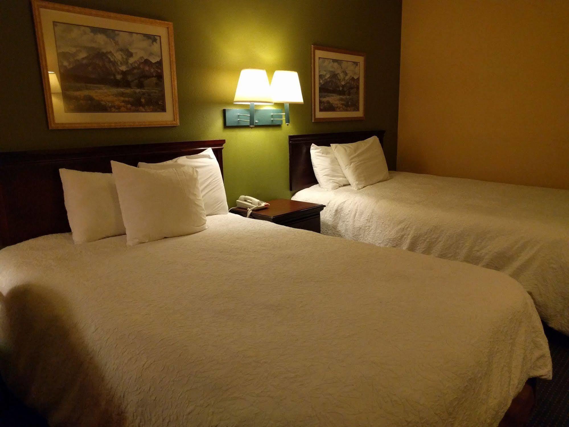 Days Inn By Wyndham Nashville Saint Thomas West Hospital Eksteriør bilde